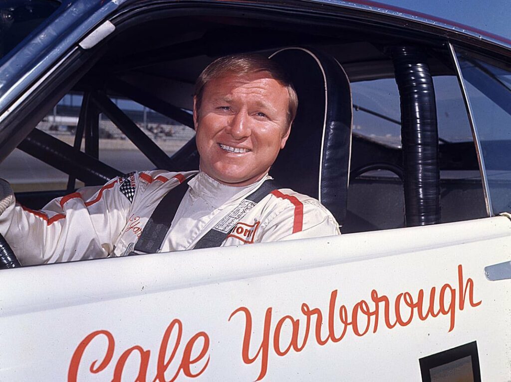 Cale Yarborough : La Légende de la NASCAR meurt à 84 ans